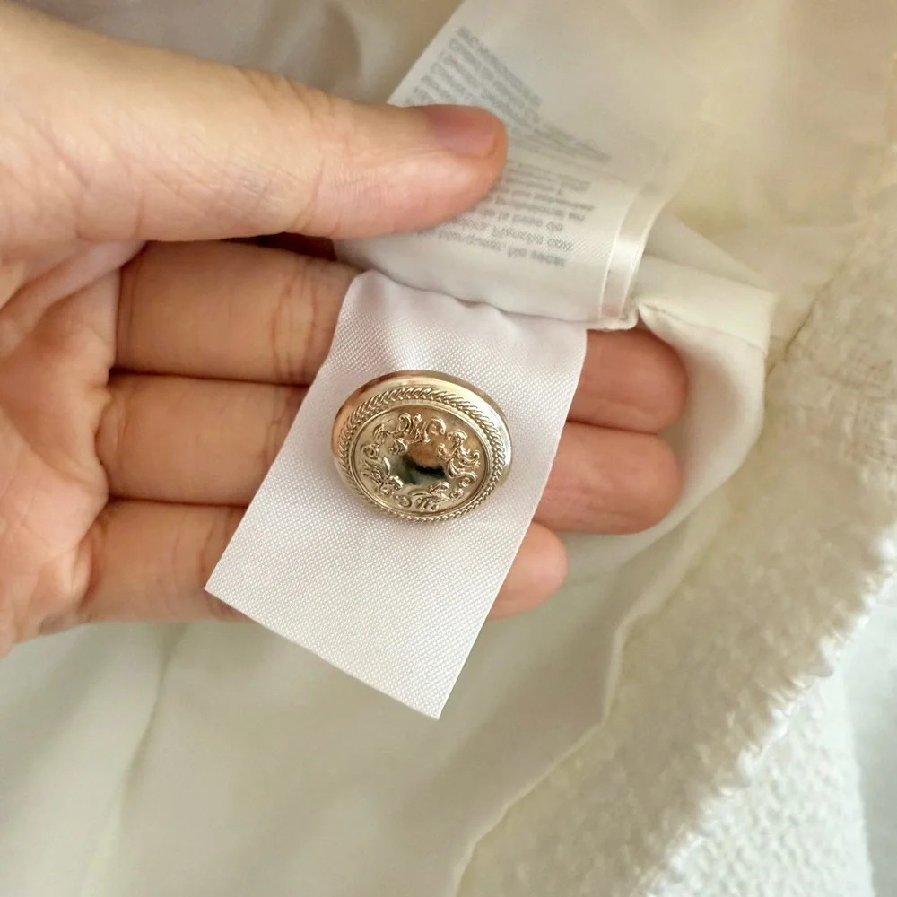 BNWOT Elegant H&M Cream and White Tweed Jacket with Gold Buttons Textured-Weave - Picture 13 of 13